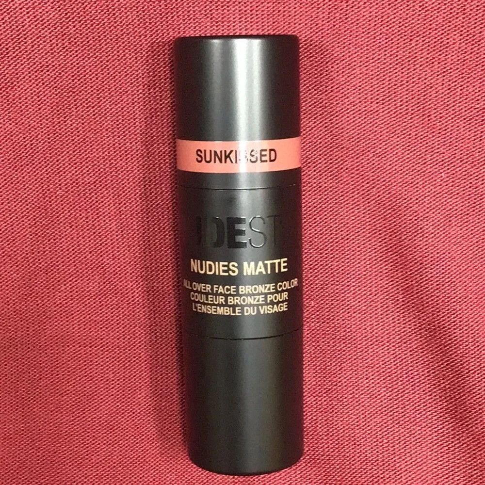 NUDESTIX Nudies Matte All-Over Face Bronze Color in Sunkissed